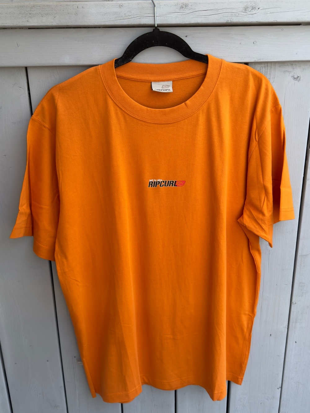 Vintage Y2K Rip Curl Mid Fit Surf Tee vibrant orange size L mid fit